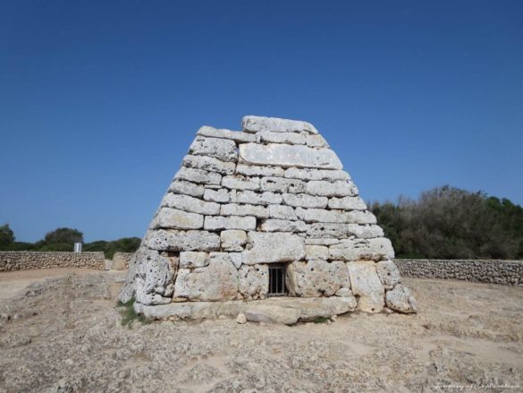 Naveta d'Es Tudons, Menorca